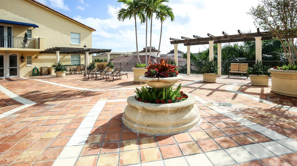Pelicanstay In Coral Gables Miami Екстериор снимка