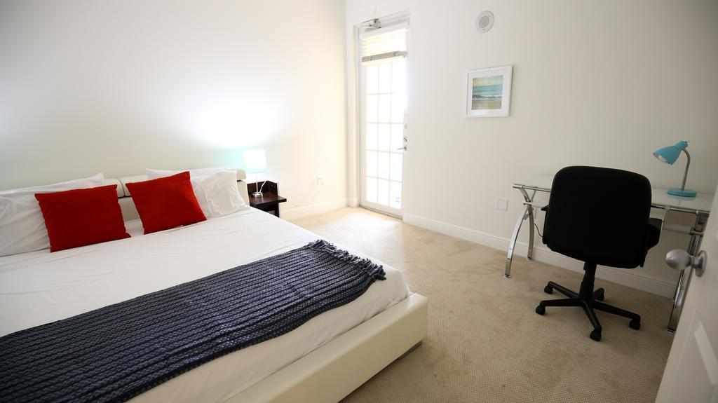 Pelicanstay In Coral Gables Miami Екстериор снимка