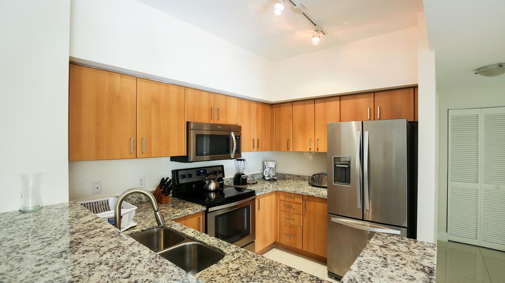 Pelicanstay In Coral Gables Miami Екстериор снимка