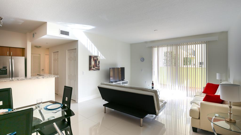 Pelicanstay In Coral Gables Miami Екстериор снимка