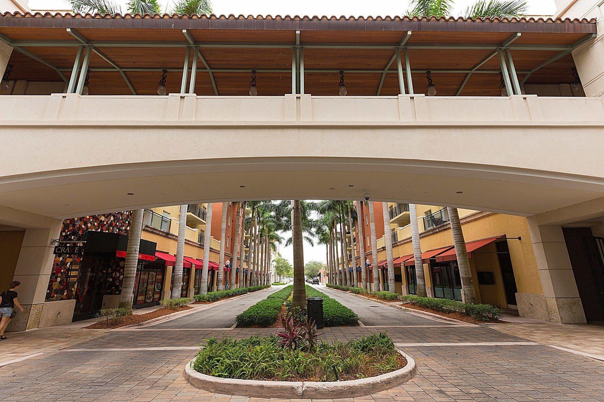 Pelicanstay In Coral Gables Miami Екстериор снимка