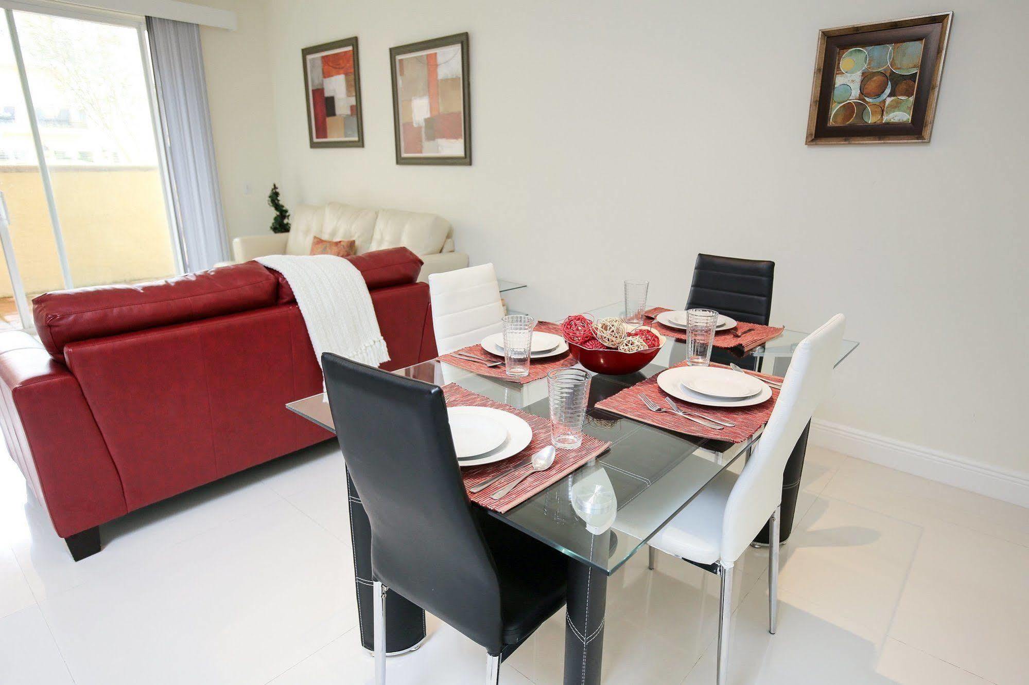Pelicanstay In Coral Gables Miami Екстериор снимка
