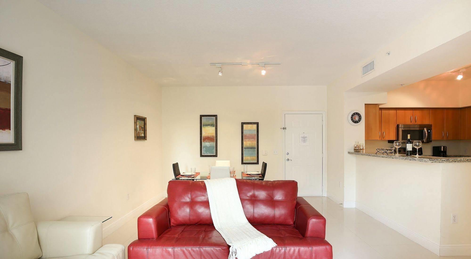 Pelicanstay In Coral Gables Miami Екстериор снимка