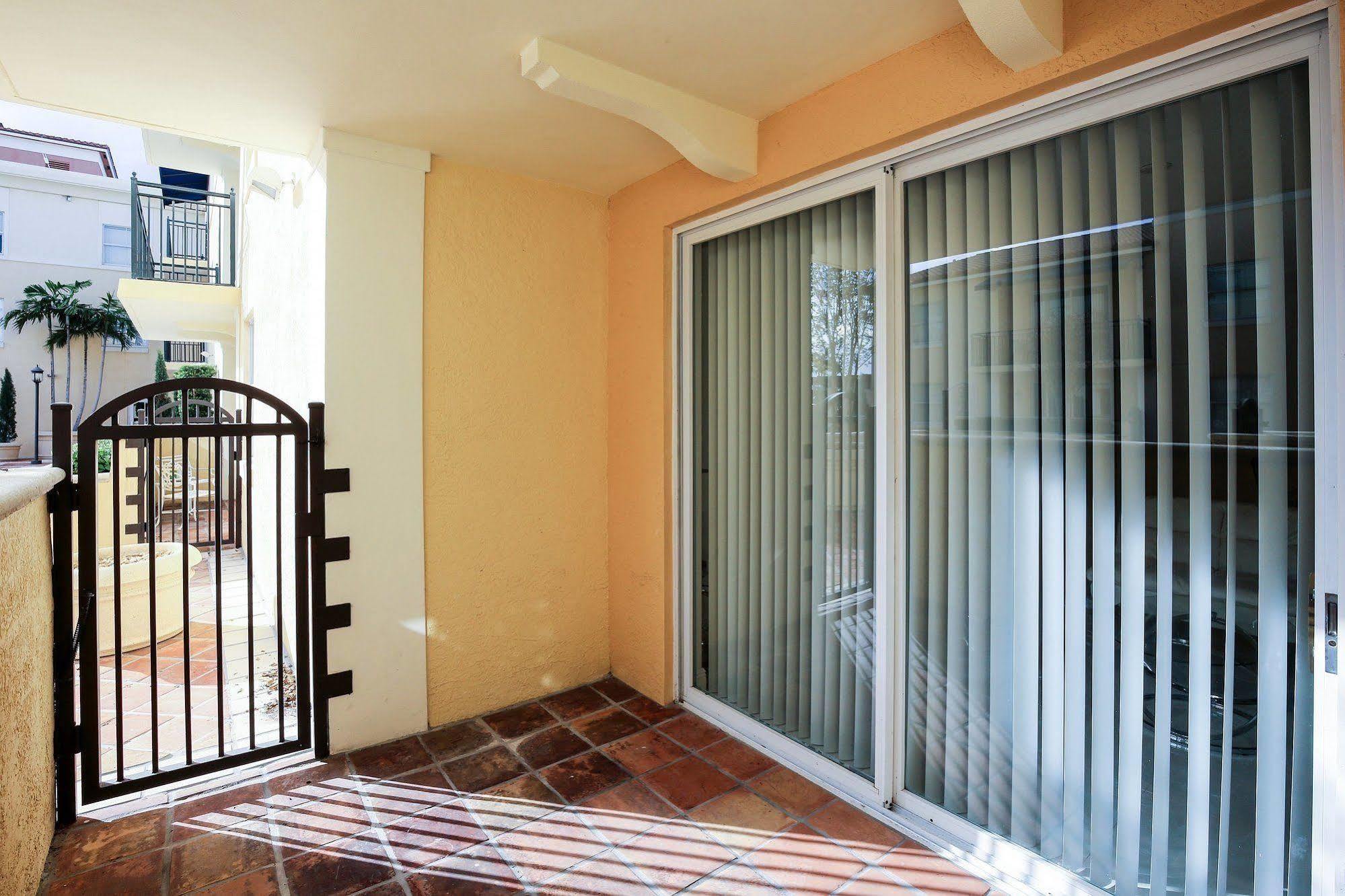 Pelicanstay In Coral Gables Miami Екстериор снимка