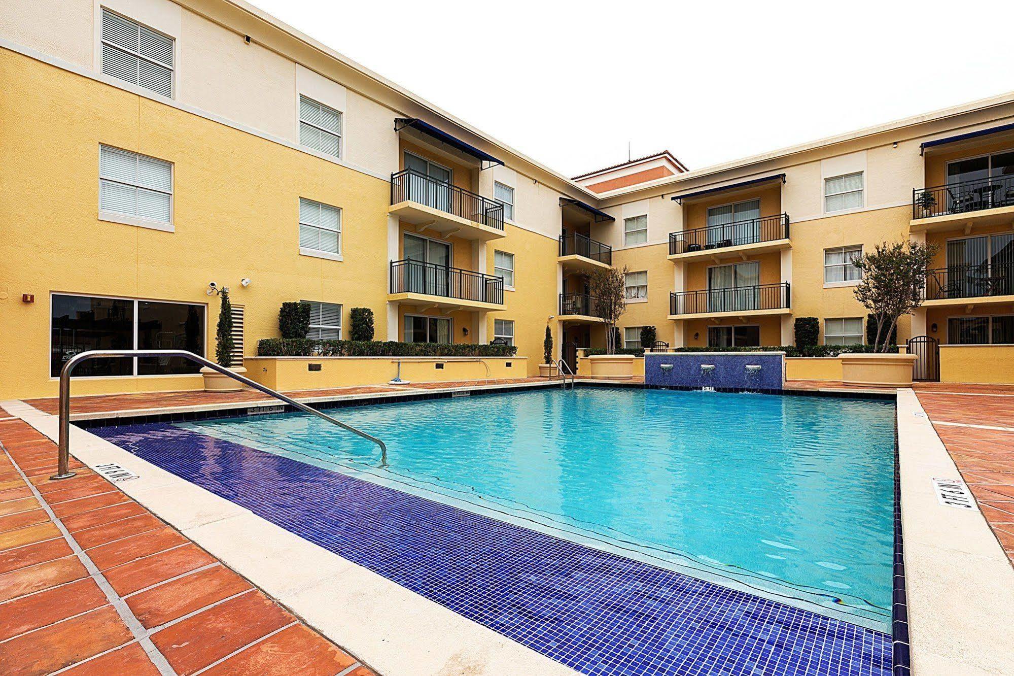 Pelicanstay In Coral Gables Miami Екстериор снимка